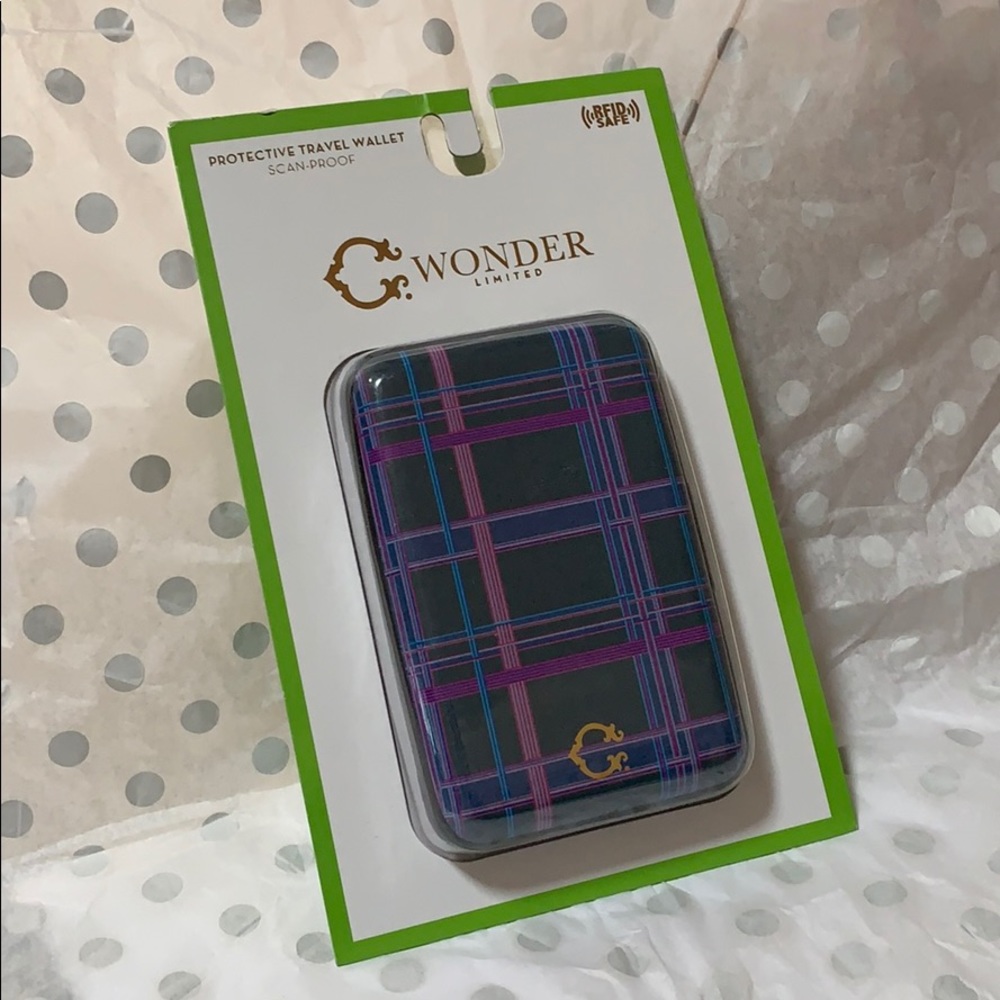 C Wonder Travel Wallet